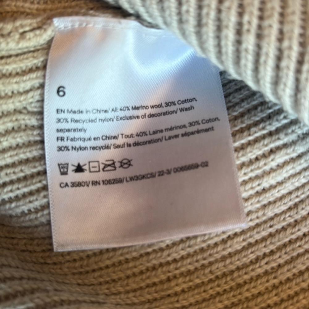 Lululemon Sweater - Picture 6 of 6